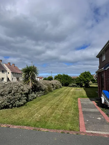 Full size image of Lawns maintained and cut by Hawkins Garden Services of Tywyn